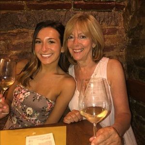 Meet your Posher, Theresa